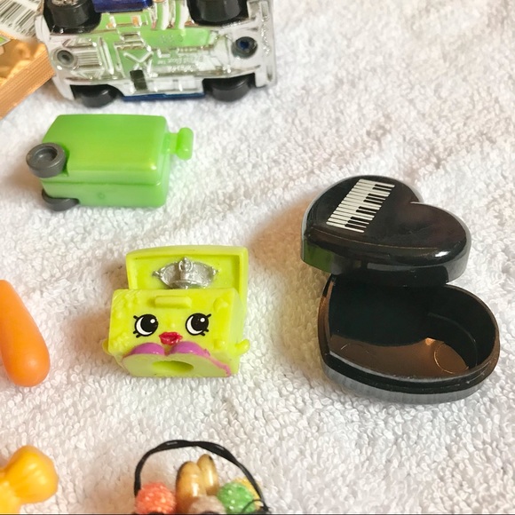 Small toy lot PEZ Shopkins Hatchimals Hot Wheels Disney plastic figures etc - Picture 5 of 5